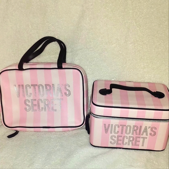 Victoria's Secret Toiletry/Cosmetic Set - Picture 1 of 2